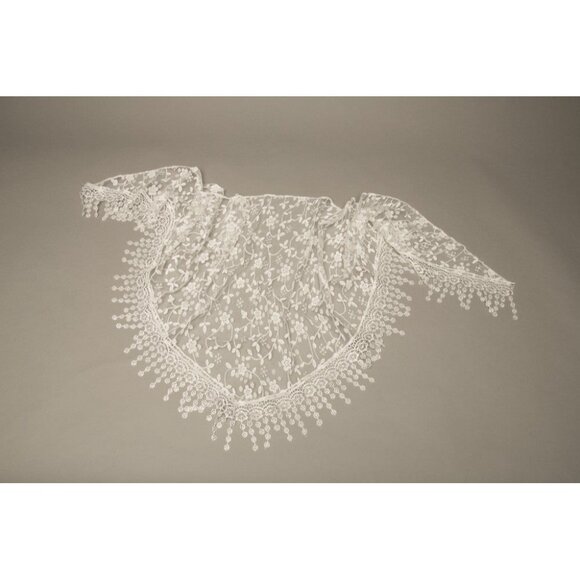 White Lace Shawl Vintage Floral Scarf Feminine Accessory - Picture 3 of 3